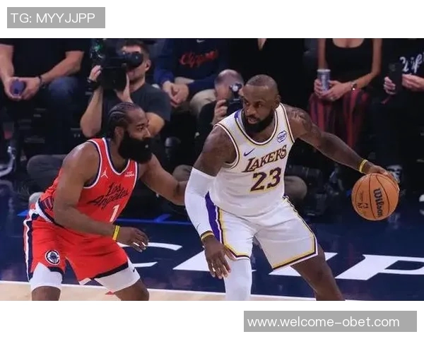 火箭队即将开启六场客场之旅挑战掘金快船与湖人能否取得佳绩